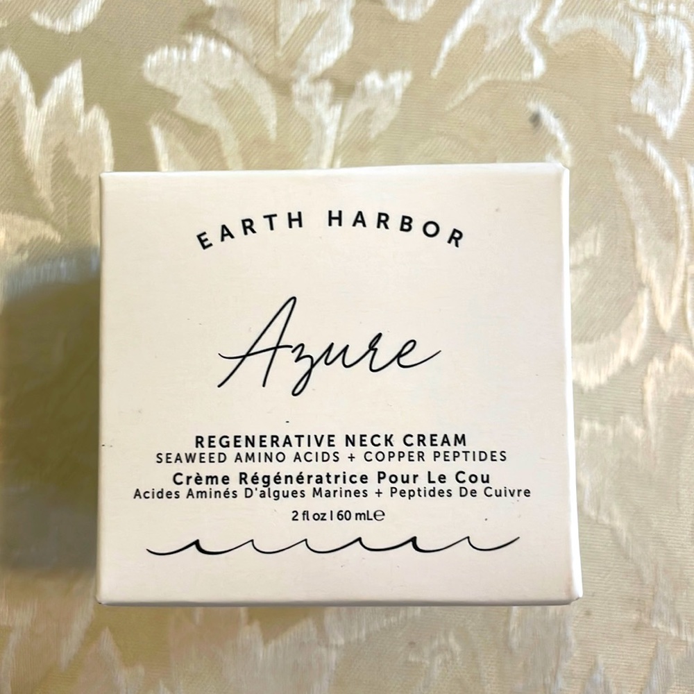 NEW Earth Harbor Azure neck cream